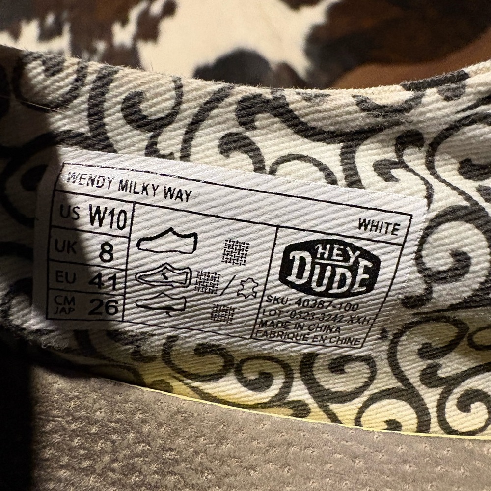 Hey Dude Women’s Wendy Cow Print - Picture 5 of 5